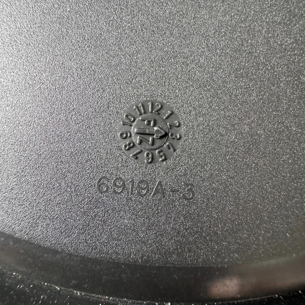 Tupperware‎ Black Round Seal Lid 6919A Replacement Part 5.75 Inch